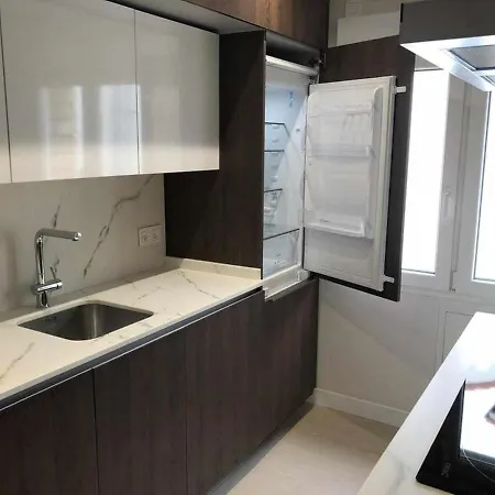 Apartman Pablo Iglesias By Silastur *