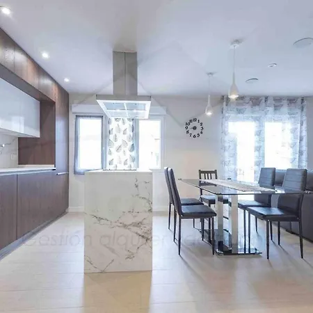 Pablo Iglesias By Silastur Apartman *