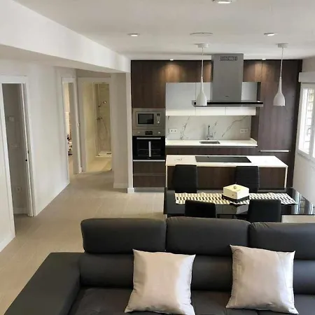 Pablo Iglesias Apartment *
